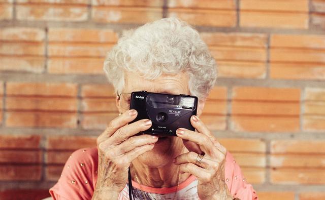 如果是你，你會(huì)跟兒女住一起養(yǎng)老嗎？(圖2)